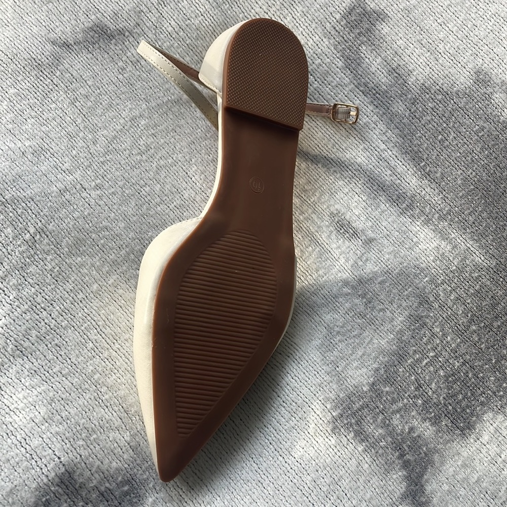 Journee Collection
Women's Reba Flat - Picture 2 of 5